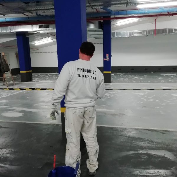 Pintura aparcamiento